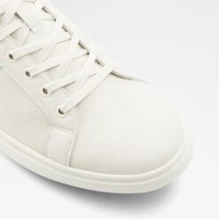 Aldo Koisen -Ralph Lauren Store koisen beige 271 002 043 alt4 sq nt 1600x1600 87263233 0023 440b a432 08a2d6cfcfd6