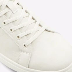 Aldo Koisen -Ralph Lauren Store koisen beige 271 002 043 detail sq nt 2018x2018 97ce20d1 e941 4275 a993 0c4955ce8299