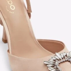 Aldo Lareine -Ralph Lauren Store lareine beige 270 003 032 detail sq nt 2018x2018 5b62e6f9 dd49 499f bacc 71482e8a6c35