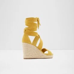 Aldo Laretta 9 Aldo Laretta -Ralph Lauren Store laretta yellow 700 001 046 alt1 sq nt 1600x1600 eec0a923 8718 4987 924c e8c48fa286f4