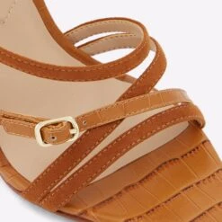 Aldo Lawrence -Ralph Lauren Store lawrence brown 220 001 029 detail sq nt 2018x2018 98400262 34a8 4854 bb37 b2cdd3c7c6f7