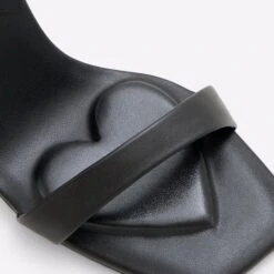 Aldo Lovethrone -Ralph Lauren Store lovethrone black 001 002 043 detail sq nt 2018x2018 8308122f c029 429e b81b 69f1cba68fb9