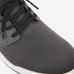 Aldo Lovigosien -Ralph Lauren Store lovigosien grey 060 002 043 detail sq nt 2018x2018 59ba5e8b 30b3 4acb a061 82be03754772