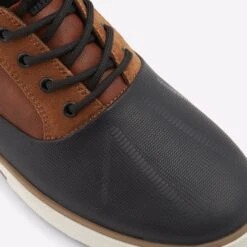 Aldo Manzini 13 Aldo Manzini -Ralph Lauren Store manzini brown 220 001 043 detail sq nt 2018x2018 6315b193 0efb 4667 b95e a5f90482e09a