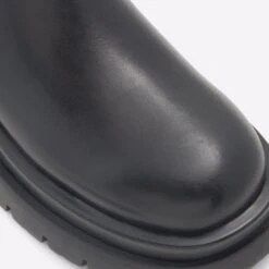 Aldo Maple -Ralph Lauren Store maple black 001 001 043 detail sq nt 2018x2018 290eb9ec df51 40d8 ab7d 03b561d881ed