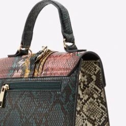 Aldo Martis -Ralph Lauren Store martis green 310 002 029 detail sq nt 2018x2018 0e20103f e6bf 4b15 8311 25048f0236a7