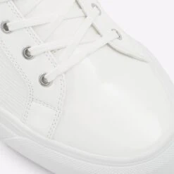 Aldo Masari -Ralph Lauren Store masari white 100 002 008 detail sq nt 2018x2018 96016cfd 5163 489c a021 1beaab5876cf