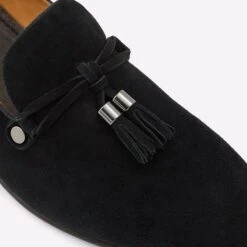 Aldo Mccrery -Ralph Lauren Store mccrery black 001 001 046 detail sq nt 2018x2018 75ed5ac7 e65a 4ad8 9e1a 0404432319e2