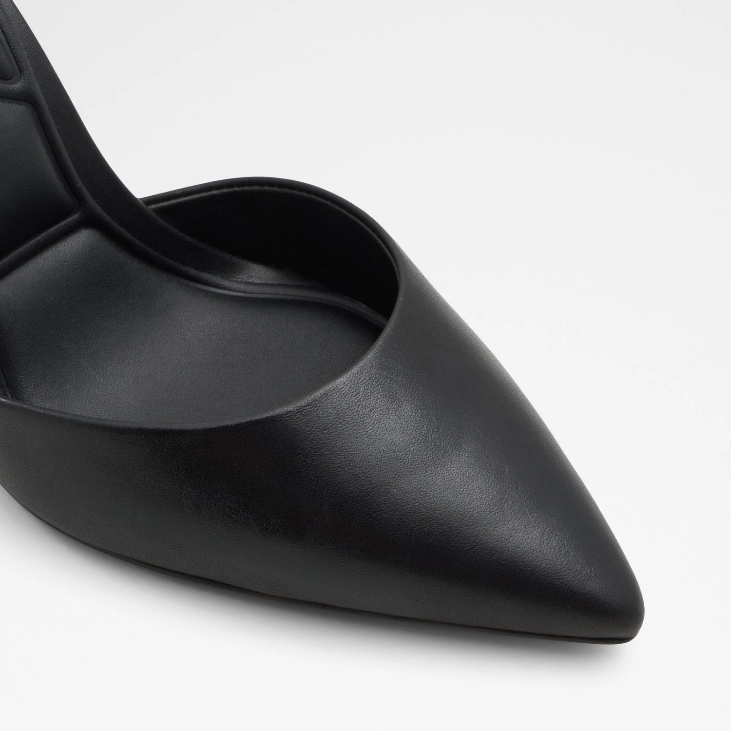 Aldo Millgate 6 Aldo Millgate - Image 6