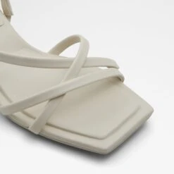 Aldo Minima -Ralph Lauren Store minima white 110 002 043 alt4 sq nt 1600x1600 b92e2397 5110 40fe beed 03c1852060ac