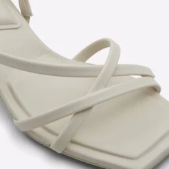 Aldo Minima -Ralph Lauren Store minima white 110 002 043 detail sq nt 2018x2018 921a1540 58df 4c25 b181 71b13932df9f