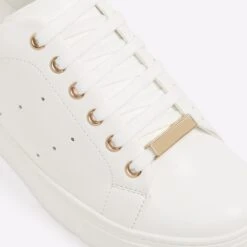 Aldo Mirarevia -Ralph Lauren Store mirarevia white 100 002 043 detail sq nt 2018x2018 ba3d0b54 4c41 47aa 8d28 5748a2877736