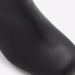 Aldo Mirarin -Ralph Lauren Store mirarin black 001 002 045 detail sq nt 2018x2018 1f119573 80ee 4c7d bb30 eba21d936958