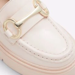 Aldo Miska -Ralph Lauren Store miska pink 680 002 042 detail sq nt 2018x2018 955f059a 10f7 4ffd 9fa9 8bfab6f566a0