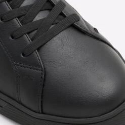 Aldo Monospec 15 Aldo Monospec -Ralph Lauren Store monospec black 001 002 043 detail sq nt 2018x2018 84f7054b 95b8 457b 9283 31486ee002e6