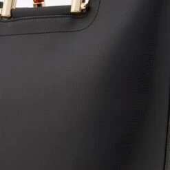 Aldo Onerivia -Ralph Lauren Store onerivia black 001 002 043 detail sq nt 2018x2018 6b20fd9e 5d72 4c5b 8bc1 d3adf6bd354f