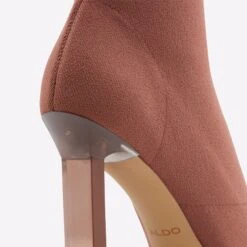 Aldo Ovieda 13 Aldo Ovieda -Ralph Lauren Store ovieda brown 221 003 017 detail sq nt 2018x2018 c80d5c34 5d0d 4b4b 83cb f8004fce3a0f