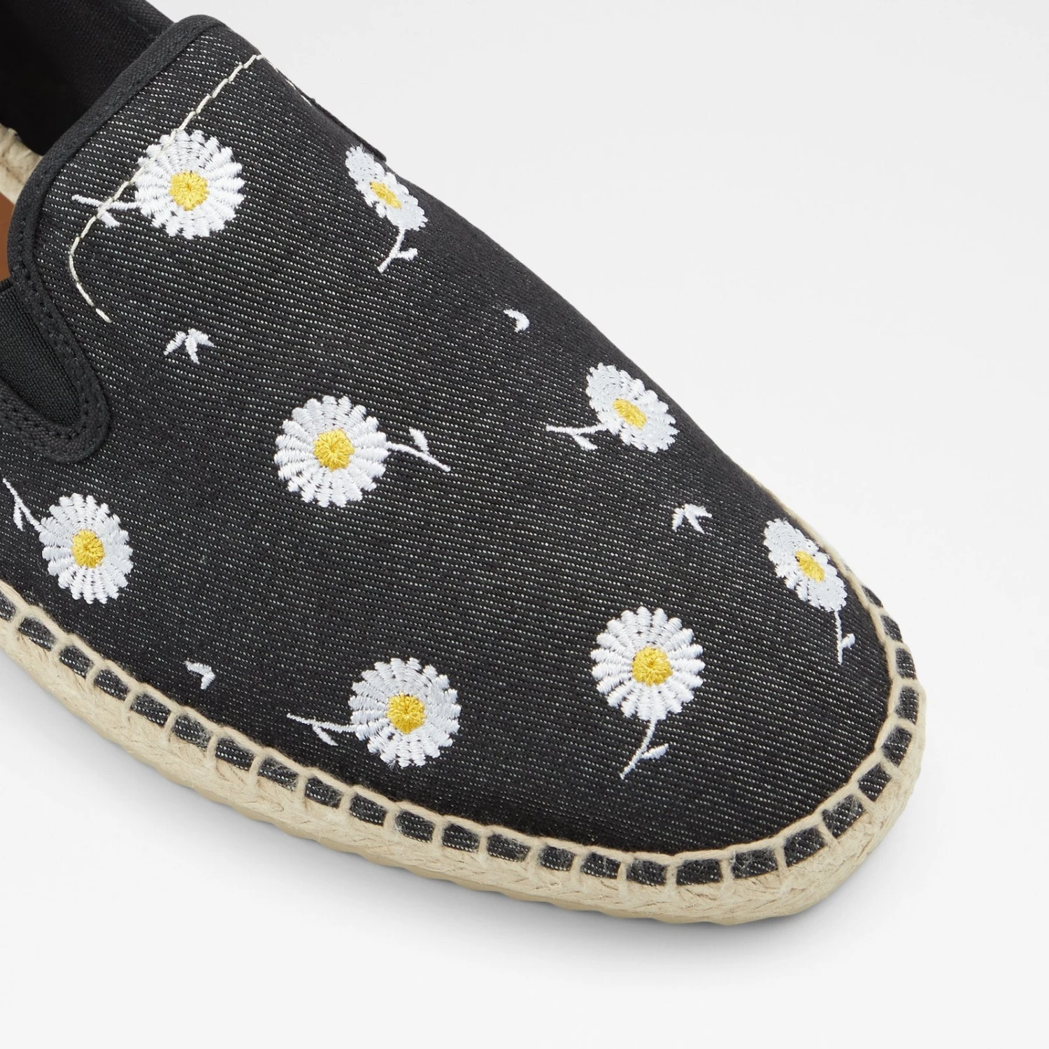 Aldo Paycien 6 Aldo Paycien - Image 6