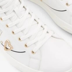 Aldo Pommat -Ralph Lauren Store pommat white 100 002 038 alt4 sq nt 1600x1600 d844b8fd c49f 444e 8f2b bac240c62d02