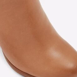 Aldo Prespa -Ralph Lauren Store prespa brown 200 001 043 detail sq nt 2018x2018 da2c57f9 804c 4df5 a494 529eda3e1b88