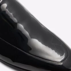 Aldo Qirarien 13 Aldo Qirarien -Ralph Lauren Store qirarien black 001 001 033 detail sq nt 2018x2018 20dc4471 2b7b 4ba5 afba 3ea5fb204b3c