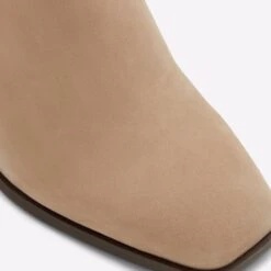 Aldo Reva -Ralph Lauren Store reva beige 259 001 031 detail sq nt 2018x2018 a0806627 be96 4b13 8f52 f2599fad4f6e