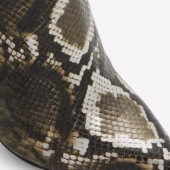 Aldo Sophialaan -Ralph Lauren Store sophialaan beige 250 002 044 detail sq nt 2018x2018 8cedf799 8c4c 4bb2 90f1 be7405f37ad4