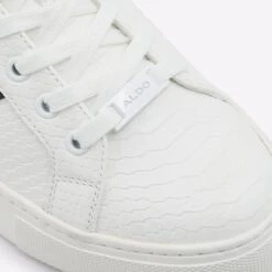 Aldo Strelley -Ralph Lauren Store strelley white 100 002 004 detail sq nt 2018x2018 b9882aa5 93df 4a64 9d1e 507dc4674144