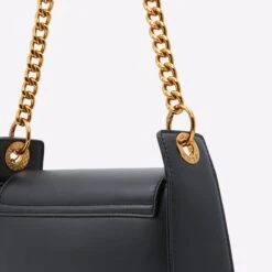 Aldo Stria 11 Aldo Stria -Ralph Lauren Store stria black 001 002 043 detail sq nt 2018x2018 4f822ee6 d6d5 4022 8da5 d159b4c1858e