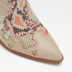 Aldo The Runaway 12 Aldo The Runaway -Ralph Lauren Store the 20runaway beige 280 001 029 alt4 sq nt 1600x1600 1834c540 76f9 4fea be30 3e20f787cb26