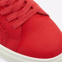 Aldo Tiger -Ralph Lauren Store tiger red 600 002 008 detail sq nt 2018x2018 2058421a f825 4156 ae67 4170ec2a2160