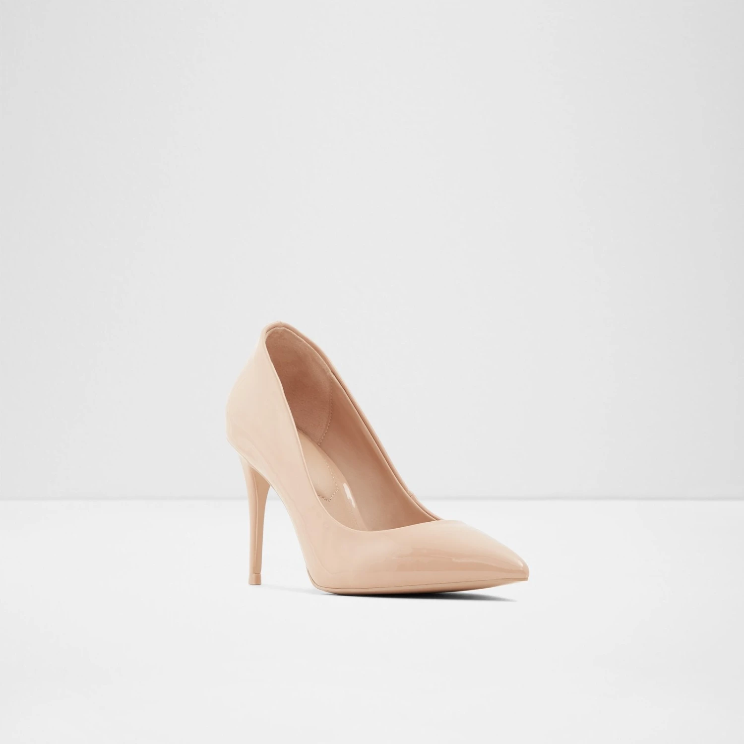 Aldo Traycey 5 Aldo Traycey - Image 5