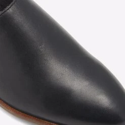 Aldo Umaemeth -Ralph Lauren Store umaemeth black 001 001 043 detail sq nt 2018x2018 2557b0dc a964 41af 81d5 09ac9db48716