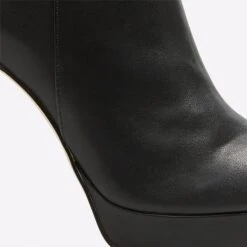 Aldo Umerrameth 7 Aldo Umerrameth -Ralph Lauren Store umerrameth black 001 002 043 detail sq nt 2018x2018 d37dfc0f 2ac0 4172 b7df cd7632de1bc3