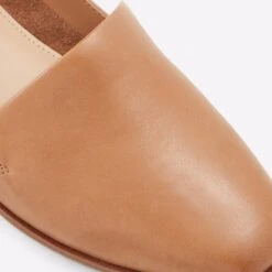 Aldo Veadith -Ralph Lauren Store veadith brown 220 001 043 detail sq nt 2018x2018 990eea20 d3bd 410e a66d 7e7ba6075859