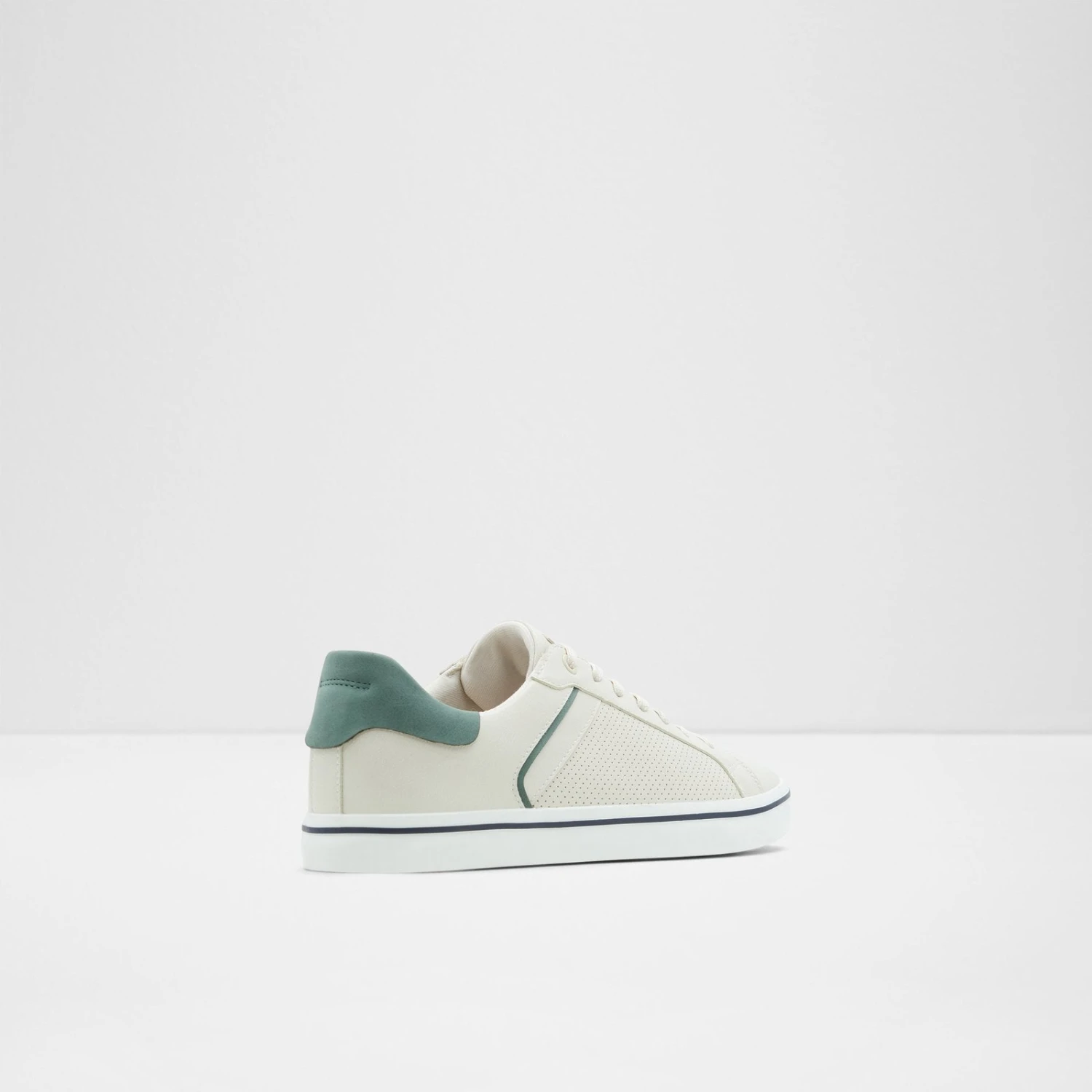 Aldo Warrem 3 Aldo Warrem - Image 3