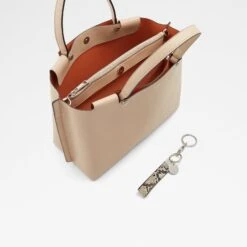 Aldo Wawiel -Ralph Lauren Store wawiel beige 271 002 043 alt2 sq nt 1600x1600 2424be39 3613 4f2c 8236 8382be1e816e