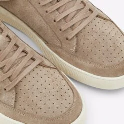 Aldo Wendawien -Ralph Lauren Store wendawien beige 271 001 043 detail sq nt