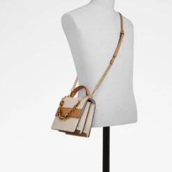 Aldo Weraviel -Ralph Lauren Store weraviel beige 270 002 043 alt3 sq nt 1600x1600 9476325a 142e 49e5 a5f4 2a3e03e15305