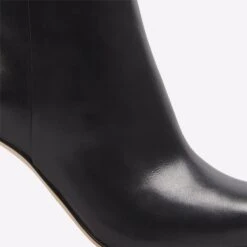 Aldo Wiema -Ralph Lauren Store wiema black 001 001 043 detail sq nt 2018x2018 b6f3dfd7 09d3 4826 a505 6c2e1cbcb865