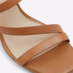 Aldo Woejan 15 Aldo Woejan -Ralph Lauren Store woejan brown 210 001 043 detail sq nt 2018x2018 f9a634f0 77c4 467c b757 9b4f65b321d8