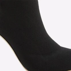 Aldo Ysissa -Ralph Lauren Store ysissa black 001 003 017 detail sq nt 2018x2018 0852f600 7082 4c39 a0f5 89a00eaae75d